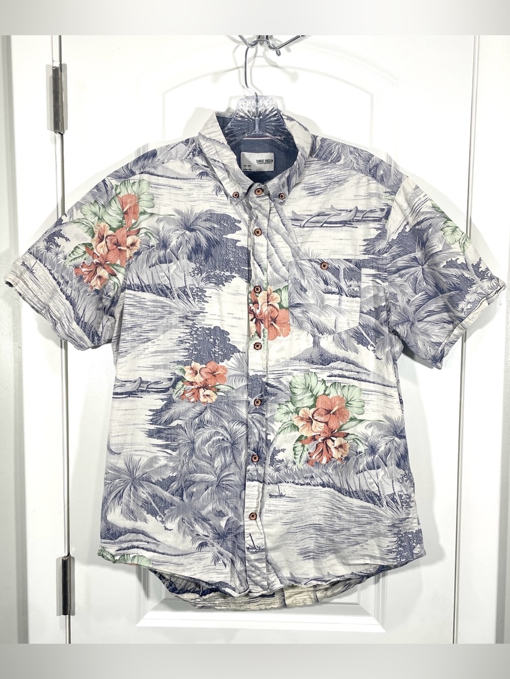Sunrise Kingdom Hawaiian Floral Button Up Shirt 100% Cotton Men’s Large Tropical
